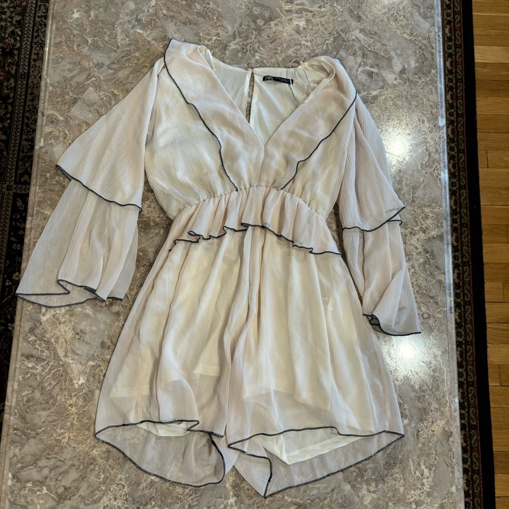Zara Ruffle romper - Picture 4 of 6